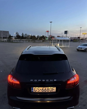 Porsche Cayenne cena 221400 przebieg: 77000, rok produkcji 2013 z Słupsk małe 781